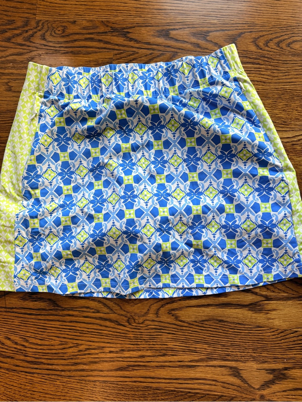 J.McLaughlin Lime Green Blue Skort. Stretch material. EUC Side zip pockets. M - Picture 5 of 11